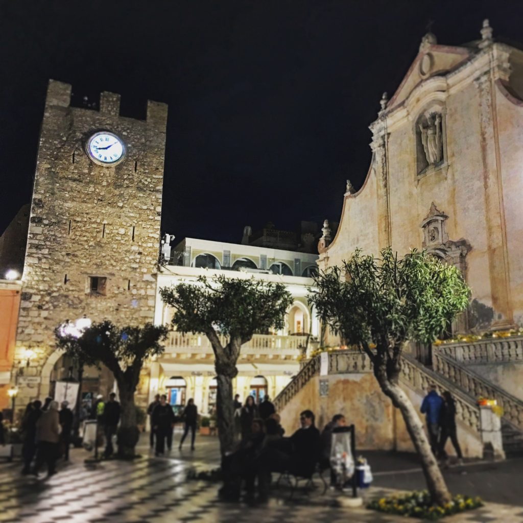 Taorrmina. Viaggio on the road in Sicilia con i bambini Taorrmina. Viaggio on the road in Sicilia con i bambini