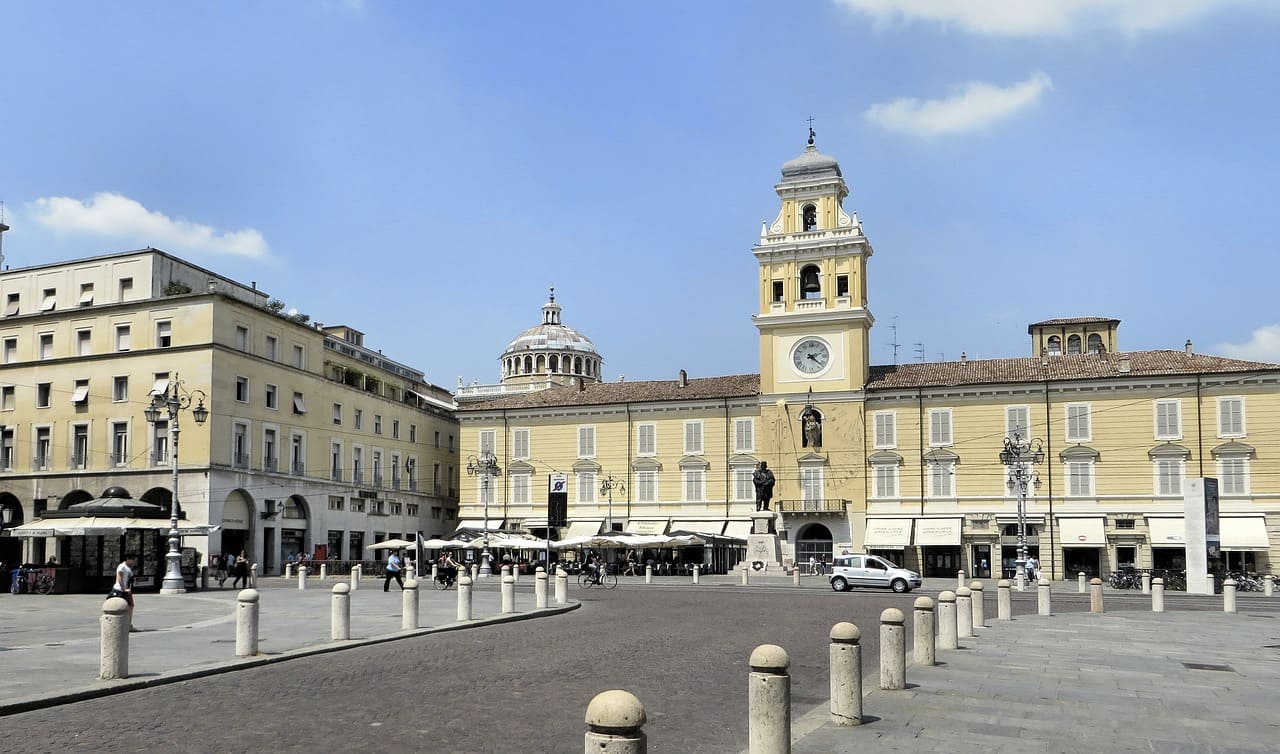 Parma. Cosa vedere in un giorno e cosa mangiare.