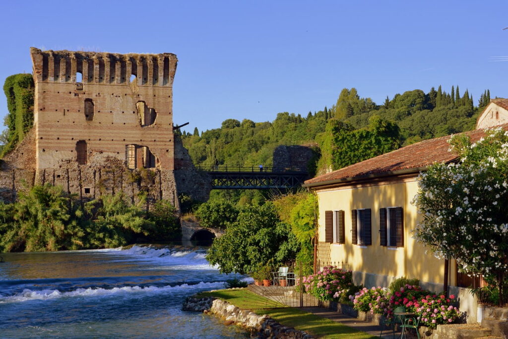 Borghetto sul Mincio, il borgo dei mulini ad acqua Borghetto sul Mincio, il borgo dei mulini ad acqua