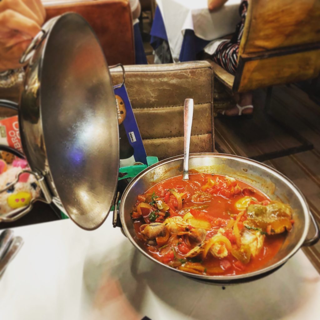 La Cataplana è il piatto tipico per eccellenza della regione dell'Algarve. Si trova in molte varianti, sia a base di carne che di pesce.