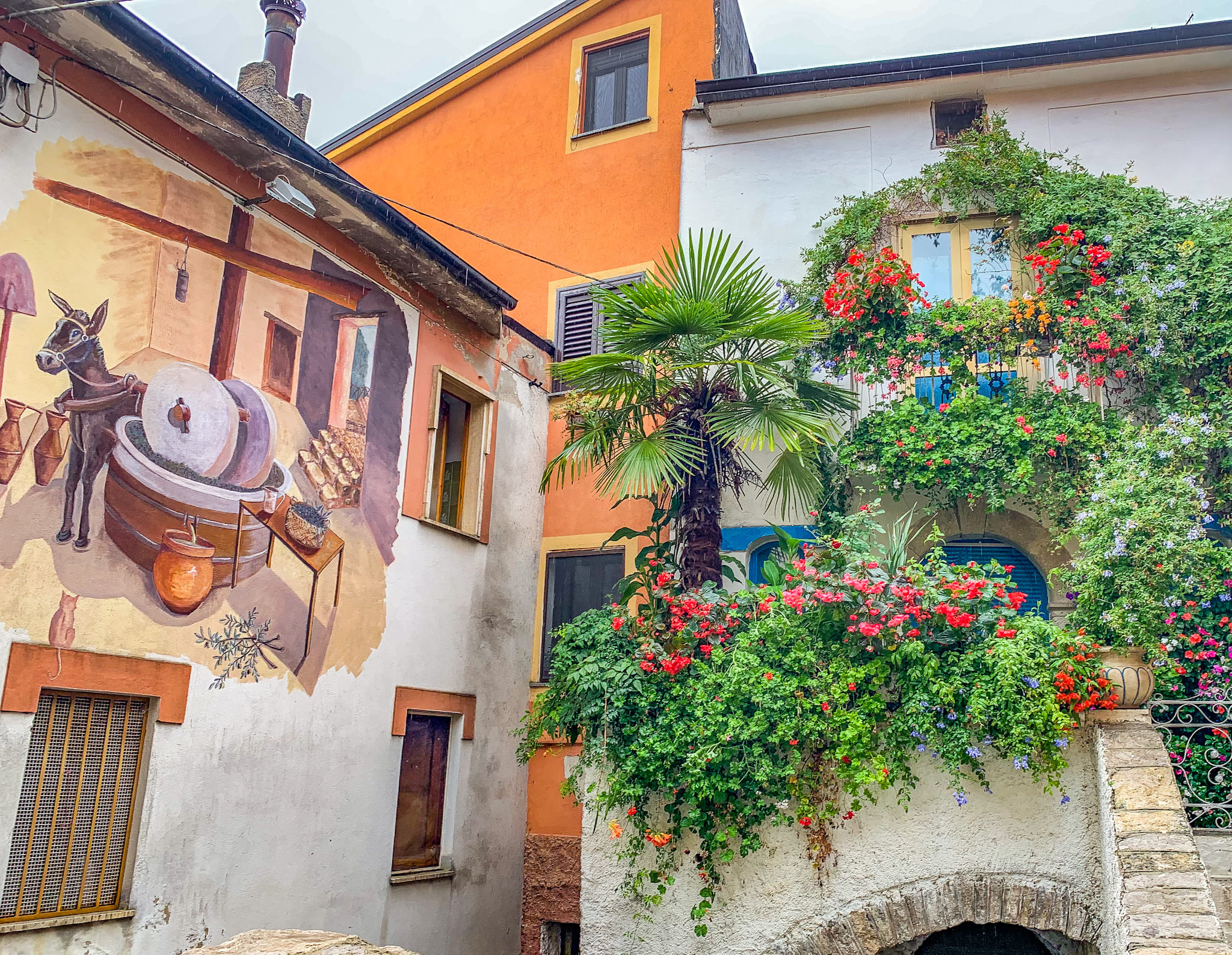 Sant'Angelo le Fratte. 5 cose da vedere nel borgo dei murales della Basilicata