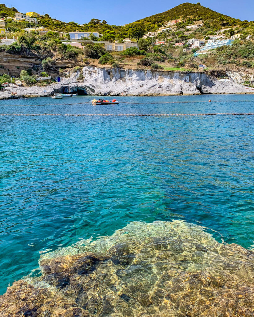 Le piscine naturali di Ponza. Viaggio nelle isole pontine.