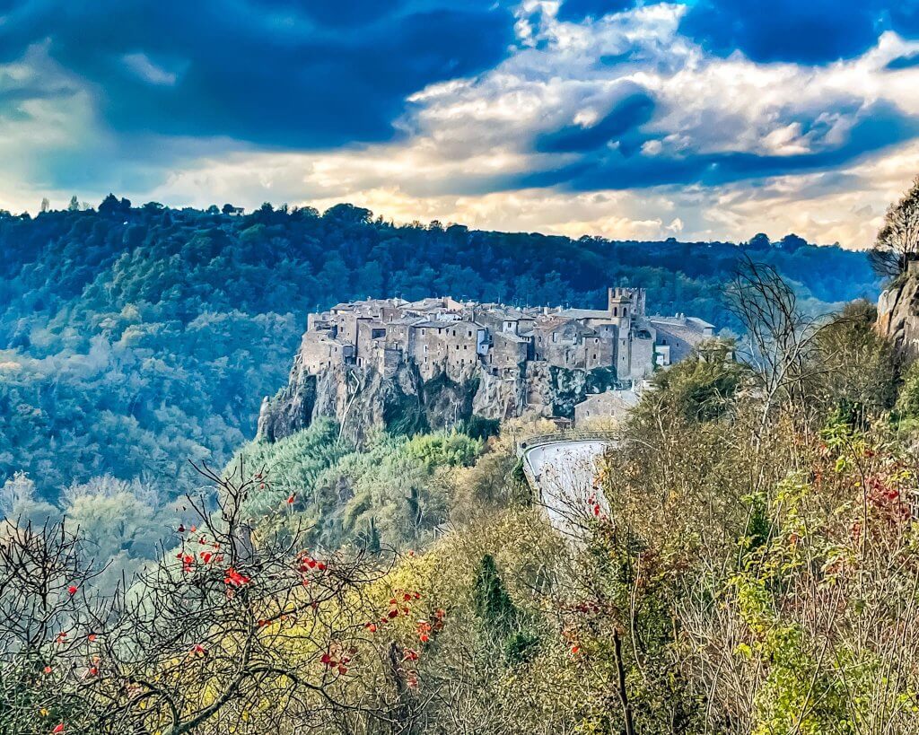 Fuga romantica a due passi da Roma, La maison Chanely a Calcata.