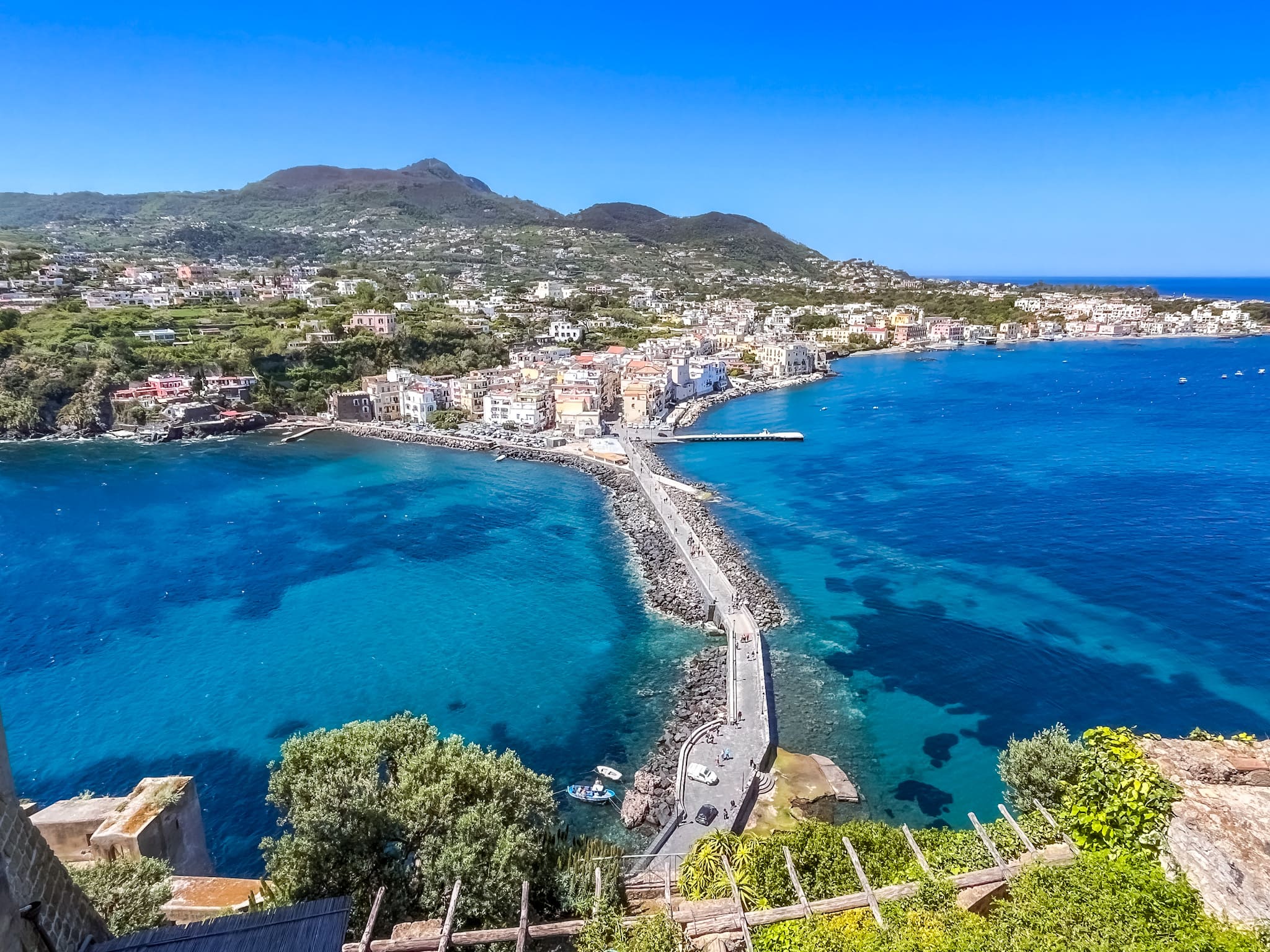 Ischia Ponte e il Castello Aragonese, guida alla visita